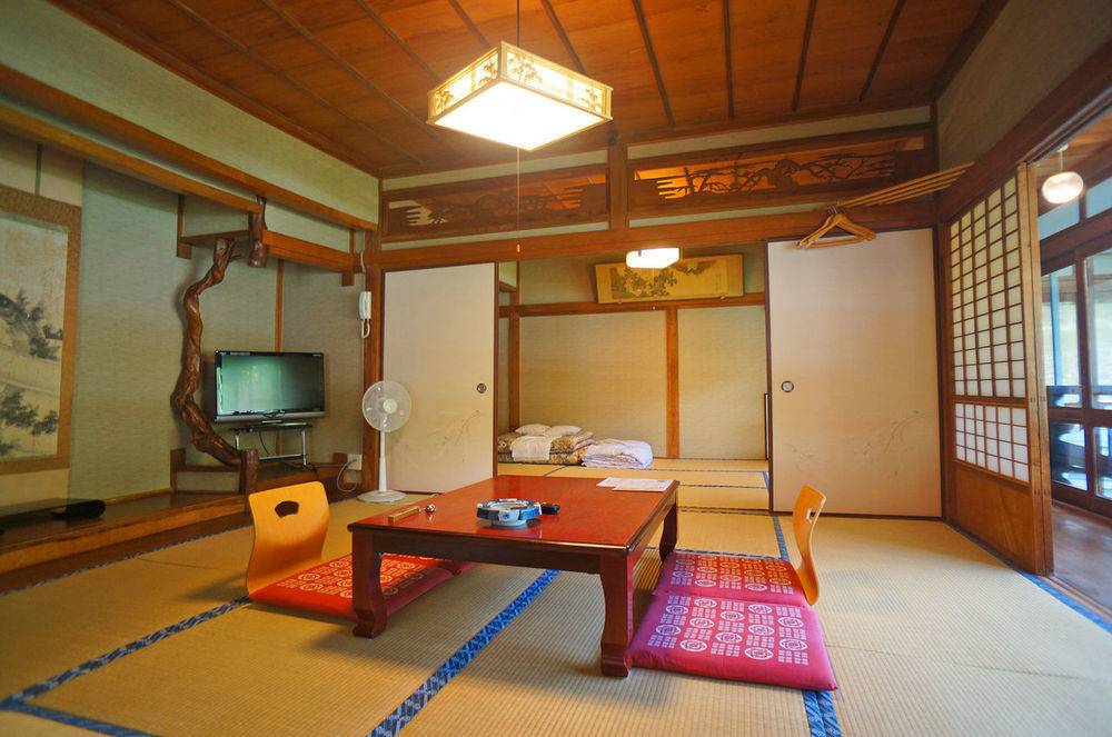 Hotel Takaosou Yufu Exterior foto