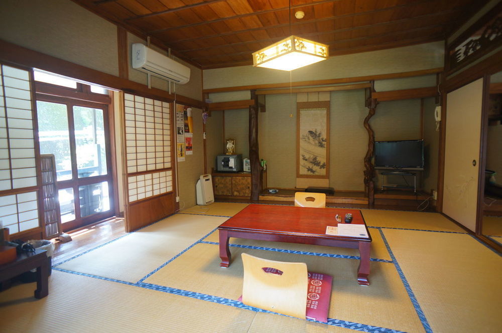 Hotel Takaosou Yufu Exterior foto